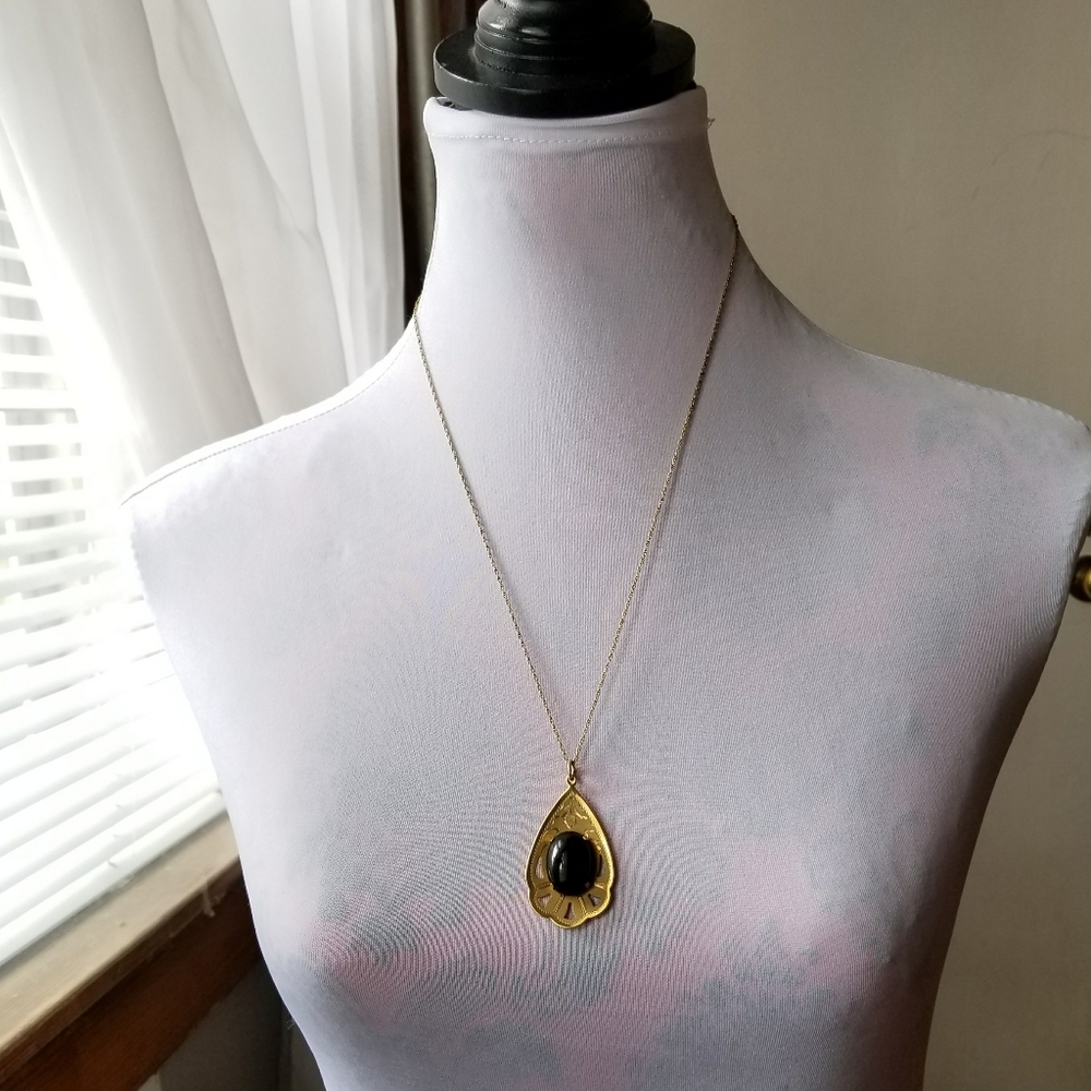 Relisted -Vintage Theda necklace in box onyx gold filled - Picture 4 of 12
